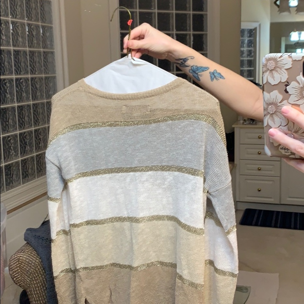 Two sweaters! - Picture 6 of 7
